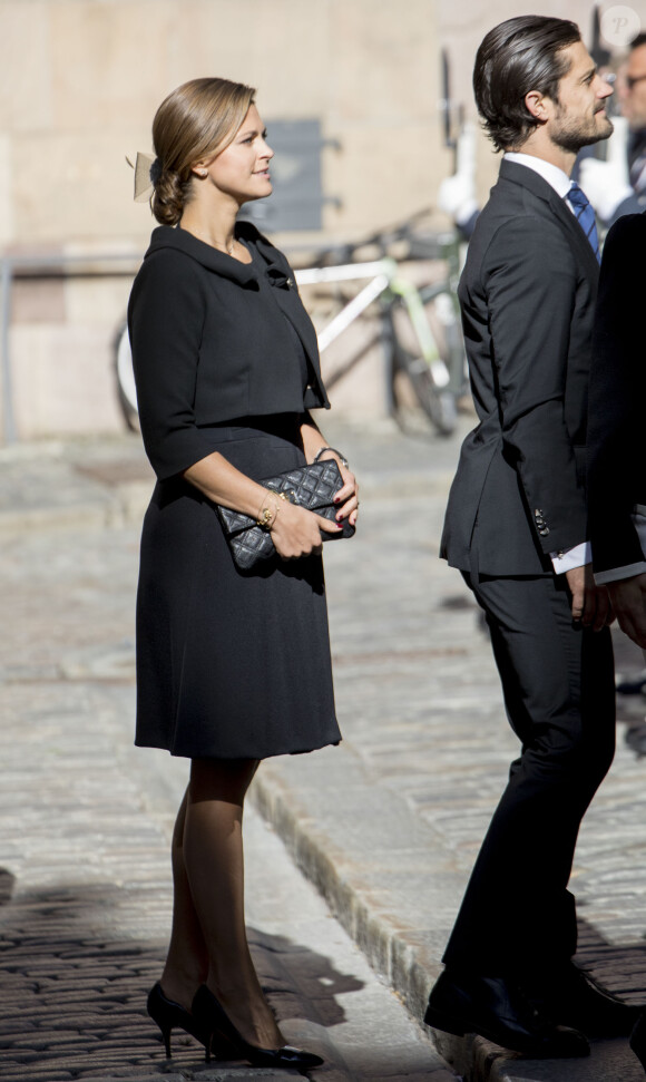 La princesse Madeleine de Suède, enceinte, lors de la session d'ouverture du Parlement à Stockholm le 12 septembre 2017.