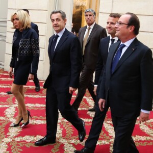 Brigitte Macron, Nicolas Sarkozy et Francois Hollande et Emmanuel Macron, président de la République, lors de la réception des acteurs de la candidature de Paris aux Jeux Olympiques et Paralympiques de 2024 au palais de l'Elysée à Paris le 15 septembre 2017. © Hamilton / Pool / Bestimage