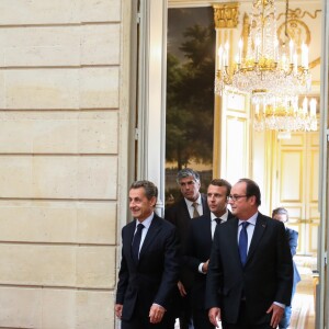 Brigitte Macron, Nicolas Sarkozy et Francois Hollande et Emmanuel Macron, président de la République, lors de la réception des acteurs de la candidature de Paris aux Jeux Olympiques et Paralympiques de 2024 au palais de l'Elysée à Paris le 15 septembre 2017. © Hamilton / Pool / Bestimage