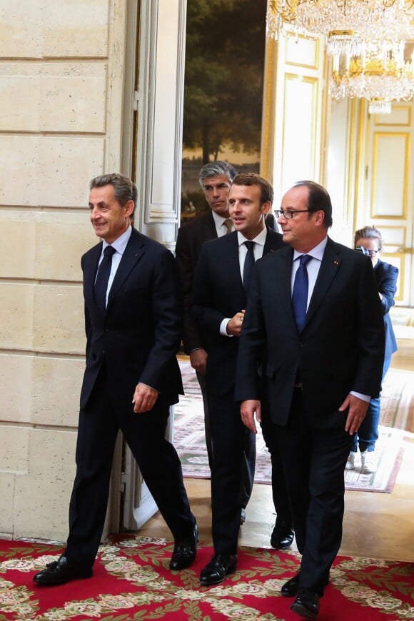 Nicolas Sarkozy et Francois Hollande et Emmanuel Macron lors de la réception des acteurs de la candidature de Paris aux Jeux Olympiques et Paralympiques de 2024 au palais de l'Elysée à Paris le 15 septembre 2017. © Hamilton / Pool / Bestimage