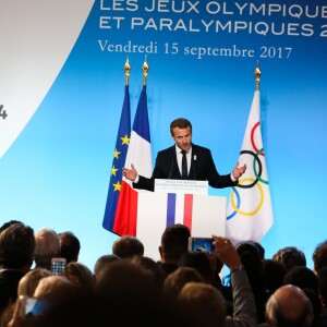 Le président Emmanuel Macron lors de la réception des acteurs de la candidature de Paris aux Jeux Olympiques et Paralympiques de 2024 au palais de l'Elysée à Paris le 15 septembre 2017. © Hamilton / Pool / Bestimage