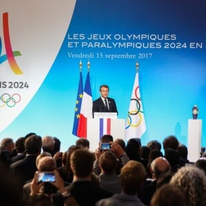 Le président Emmanuel Macron lors de la réception des acteurs de la candidature de Paris aux Jeux Olympiques et Paralympiques de 2024 au palais de l'Elysée à Paris le 15 septembre 2017. © Hamilton / Pool / Bestimage