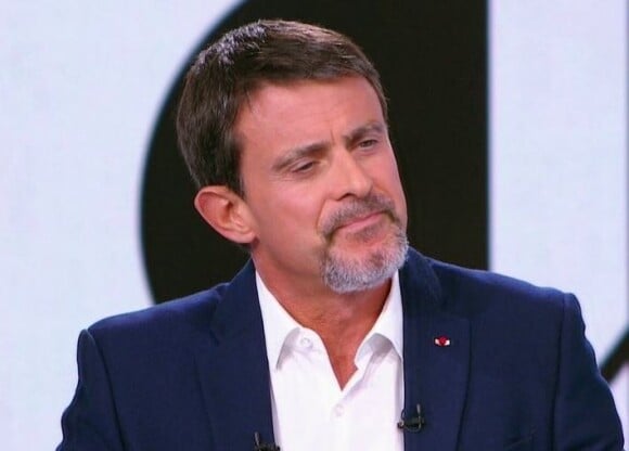Manuel Valls affiche son bouc sur le plateau de 19 heures le dimanche, sur France 2, le 17 septembre 2017