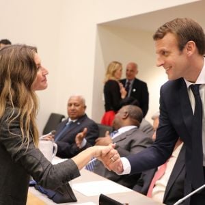 Le président de la République française Emmanuel Macron et Gisele Bündchen pendant une réunion de travail sur le pacte mondial pour l'environnement lors de la 72ème assemblée générale de l'organisation des Nations-Unis (ONU) à New York, le 20 septembre 2017. © Ludovic Marin/Pool/Bestimage