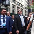 Brigitte Macron quitte son hôtel à pied pour se rendre à l'assemblée générale des Nations Unies pour le discours du président de la république à New York le 19 septembre 2017. © Sébastien Valiela / Bestimage