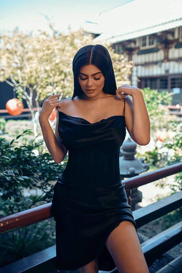 Kylie Jenner pose pour sa nouvelle campagne de publicité pour sa collection Kendall+Kylie. Septembre 2017.