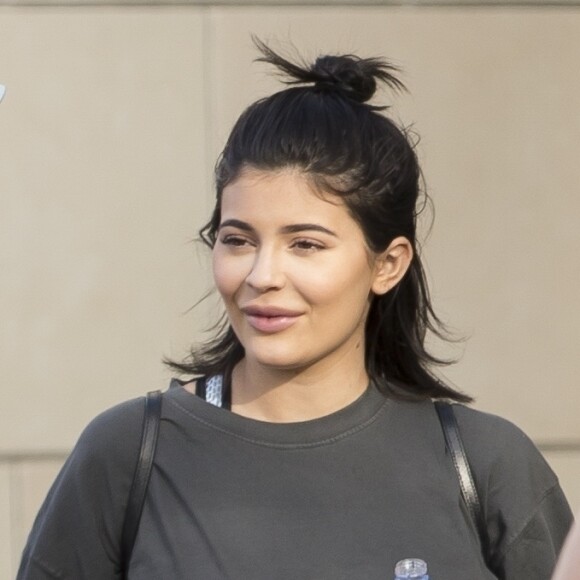 Exclusif - Kylie Jenner sans maquillage sort d'un centre médical avec son meilleur ami Harry Hudson, à Calabasas, le 12 septembre 2017