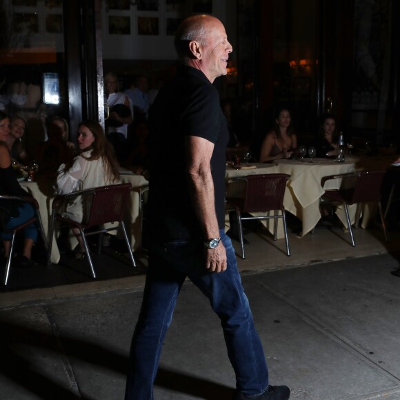 Bruce Willis déchaîné au Socialista à New York le 23 septembre 2017 pour le dîner de fiançailles de Quentin Tarantino et sa compagne Daniella Pick.
