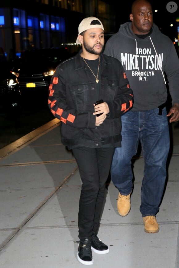 Selena Gomez et son compagnon The Weeknd sont allés faire du shopping chez Louis Vuitton dans le quartier SoHo à New York. Le 3 septembre 2017.