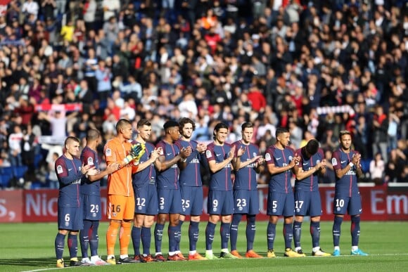 L'équipe du Psg face à Bordeaux au Parc des Princes à Paris le 30 septembre 2017. Le club parisien écrase Bordeaux 6 buts à 2. © Cyril Moreau/Bestimage