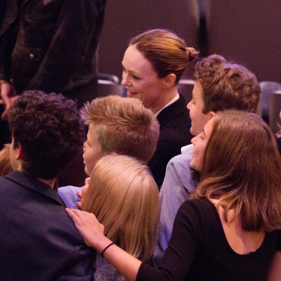 Vanessa Paradis et son compagnon Samuel Benchetrit lors de la cérémonie de clôture du 32ème Festival International du Film Francophone de Namur. Namur, le 6 octobre 2017. © Alain Rolland/ImageBuzz/Bestimage