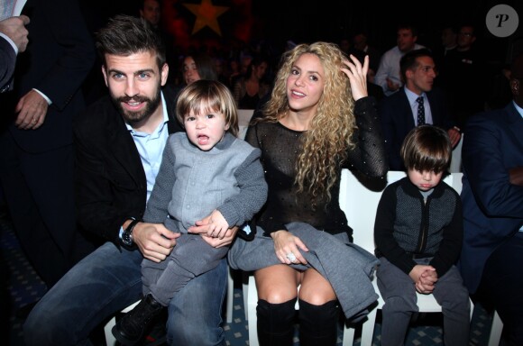Shakira, son compagnon Gerard Piqué et leurs fils Milan et Sasha à la 5ème édition du "Catalan football stars" à Barcelone, Espagne, le 28 novembre 2016.