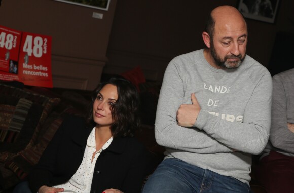 Exclusif - Kad Merad et sa compagne Julia Vignali - Présentation du livre "48 2/3" de Christian Jeanpierre au Rugby Club à Paris, le 30 novembre 2015.