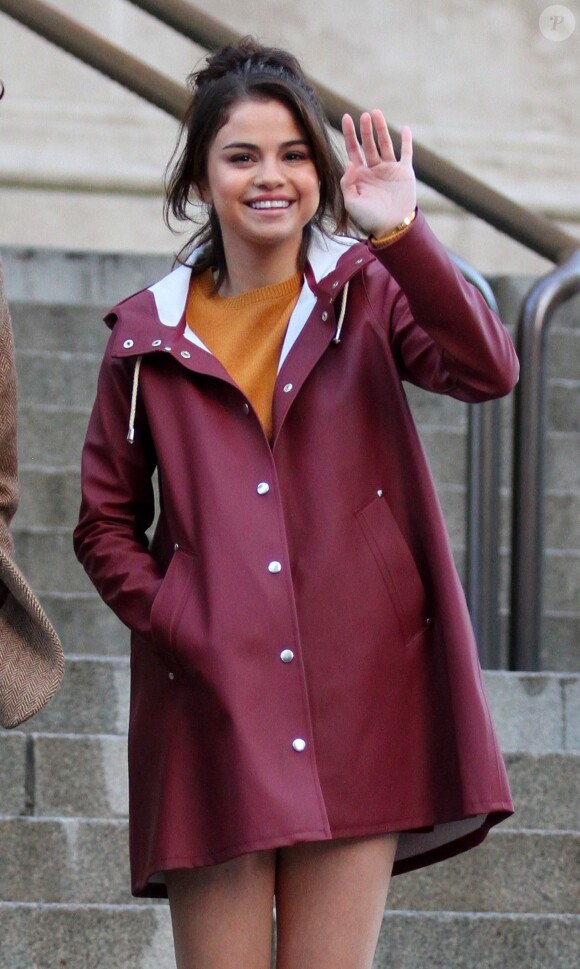 Selena Gomez sur le tournage du dernier projet de W.Allen au MET à New York le 4 octobre 2017.