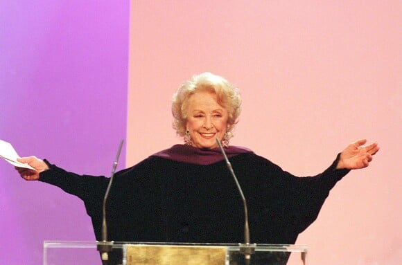 Danielle Darrieux à la cérémonie des César, le 3 mars 2002.