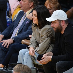 Kendall Jenner assiste au match de NBA Los Angeles Lakers - Los Angeles Clippers au Staples Center à Los Angeles, le 19 octobre 2017.