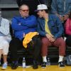 Jack Nicholson et son fils Ray Nicholson assistent au match de NBA Los Angeles Lakers - Los Angeles Clippers au Staples Center à Los Angeles, le 19 octobre 2017.