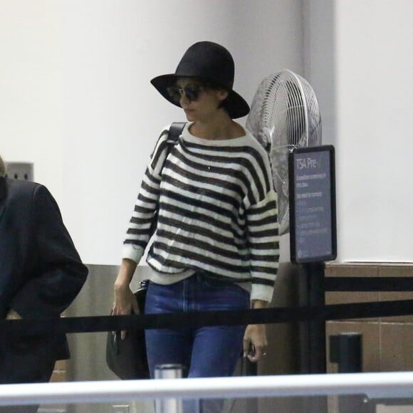 Katie Holmes à l'aéroport de LAX à Los Angeles, le 19 octobre 2017.