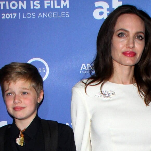 Angelina Jolie et sa fille Shiloh Jolie-Pitt lors de la première de "The Breadwinner " au TCL Chinese à Los Angeles le 20 octobre 2017. © AdMedia via ZUMA Wire / Bestimage