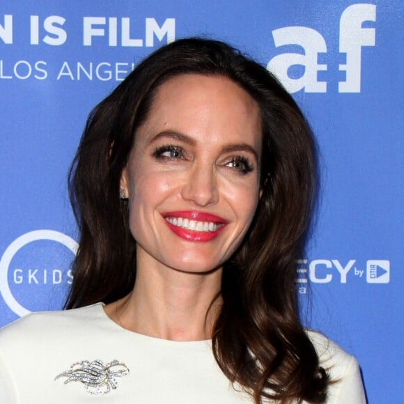 Angelina Jolie lors de la première de "The Breadwinner " au TCL Chinese à Los Angeles le 20 octobre 2017. © AdMedia via ZUMA Wire / Bestimage