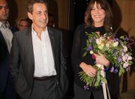 Carla Bruni triomphe sous le regard de Nicolas Sarkozy, debout !