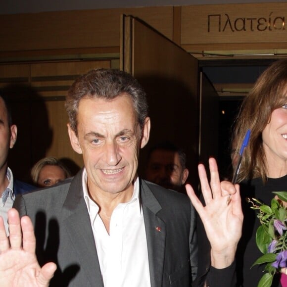 Nicolas Sarkozy et Carla Bruni, après le concert de cette dernière sur la scène du théâtre Pallas à Athènes, le 23 octobre 2017.