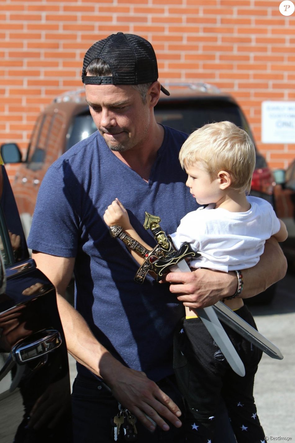 Josh Duhamel est allé prendre le petitdéjeuner avec son fils Axl à