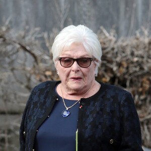 Line Renaud lors de l'inhumation de Danielle Darrieux au cimetière de Marnes la Coquette le 25 octobre 2017. 25/10/2017 - Marnes-la-Coquette