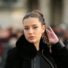 Adèle Exarchopoulos (enceinte) au défilé de mode "Louis Vuitton", collection prêt-à-porter Automne-Hiver 2017-2018 au Louvre à Paris, le 7 Mars 2017.© CVS/Veeren/Bestimage