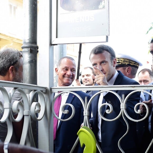 Déambulation du Président de la République, Emmanuel Macron dans les rues de Cayenne, Guyane Francaise. Le 28 octobre 2017. © Stéphane Lemouton / BestImage