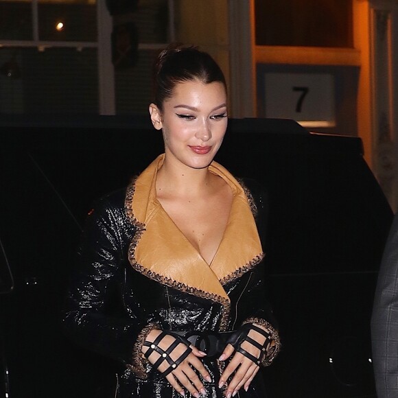 Bella Hadid - Les célébrités arrivent à la soirée Chanel à New York, le 23 octobre 2017