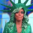 Wendy Williams s'effondre en direct lors du "Wendy Williams Show" sur la FOX, le 31 octobre 2017.