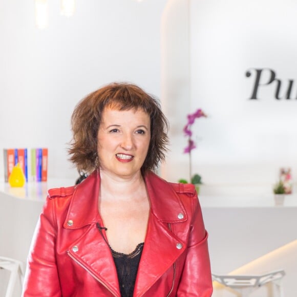 Exclusif - Rendez-vous avec Anne Roumanoff dans les locaux de Webedia pour une Interview pour PurePeople à Levallois-Perret le 3 aout 2016.