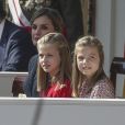 La reine Letizia, Leonor et Sofia - La famille royale espagnole assiste au défilé militaire de la fête nationale à Madrid le 12 octobre 2017.