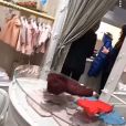 Ayem Nour en pleine séance de shopping pour son fils Ayvin chez Baby Dior.