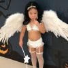 Terri Kwan, actrice taiwanaise, a déguisé sa fille de deux ans en Ange Victoria's Secret pour Halloween. Instagram, 31 octobre 2017.