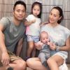 Terri Kwan, actrice taiwanaise, pose en famille, avec ses deux enfants. Instagram, le 28 septembre 2017.
