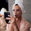Victoria Beckham en pleine mise en beauté. Septembre 2017.