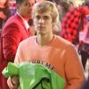 Selena Gomez et Justin Bieber se rendent à la messe à l'église Hillsong dans le quartier de Downtown à Los Angeles, le 4 novembre 2017