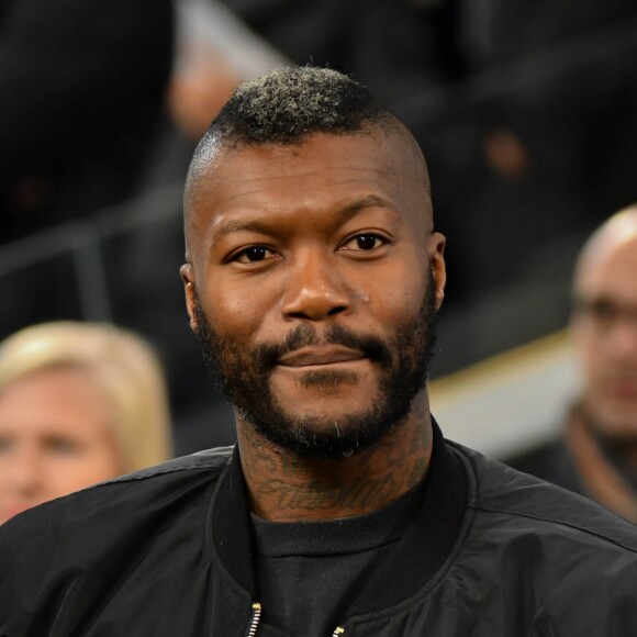 Djibril Cissé - Célébrités assistent au clasico, match de ligue 1 entre Paris Saint-Germain et l'Olympique de Marseille au stade Vélodrome à Marseille, le 22 octobre 2017. Lionel Urman/Bestimage