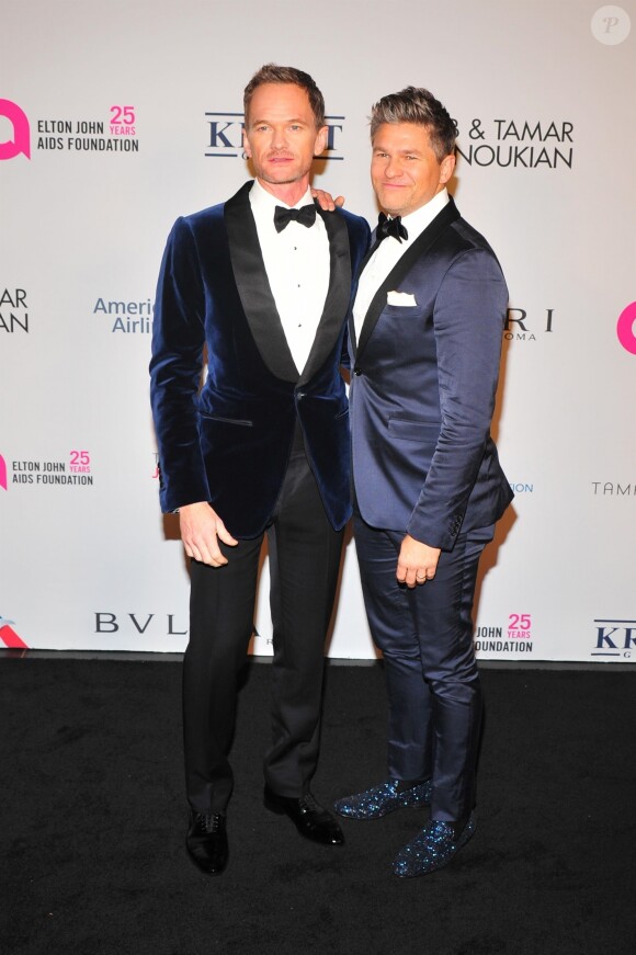 Neil Patrick Harris et son mari David Burtka à la soirée caritative annuelle de l'Elton John AIDS Foundation en la Cathédrale Saint-Jean le Théologien à New York, le 7 novembre 2017.