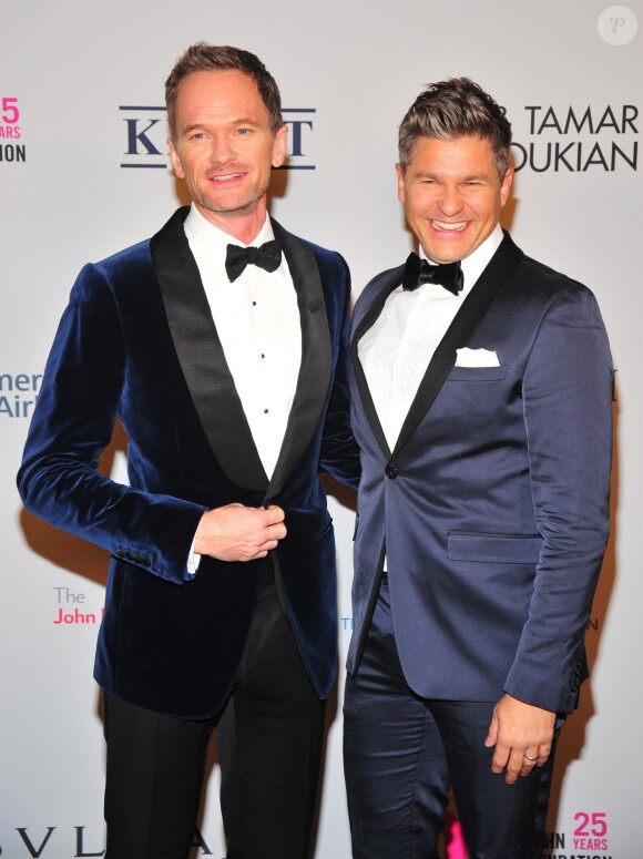 Neil Patrick Harris et son mari David Burtka à la soirée caritative annuelle de l'Elton John AIDS Foundation en la Cathédrale Saint-Jean le Théologien à New York, le 7 novembre 2017.