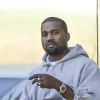 Exclusif - Kanye West se promène à Calabasas le 23 octobre 2017.
