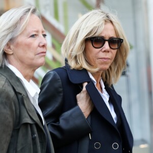 Brigitte Macron, accompagnée de Sophie Cluzel, secrétaire d'État auprès du Premier ministre, chargée des Personnes handicapées, a effectué un déplacement à Nantes sur le thème du handicap. Les deux femmes ont en profité pour déambuler dans les rues de la ville. Nantes, le 27 Octobre 2017 © Dominique Jacovides / Bestimage