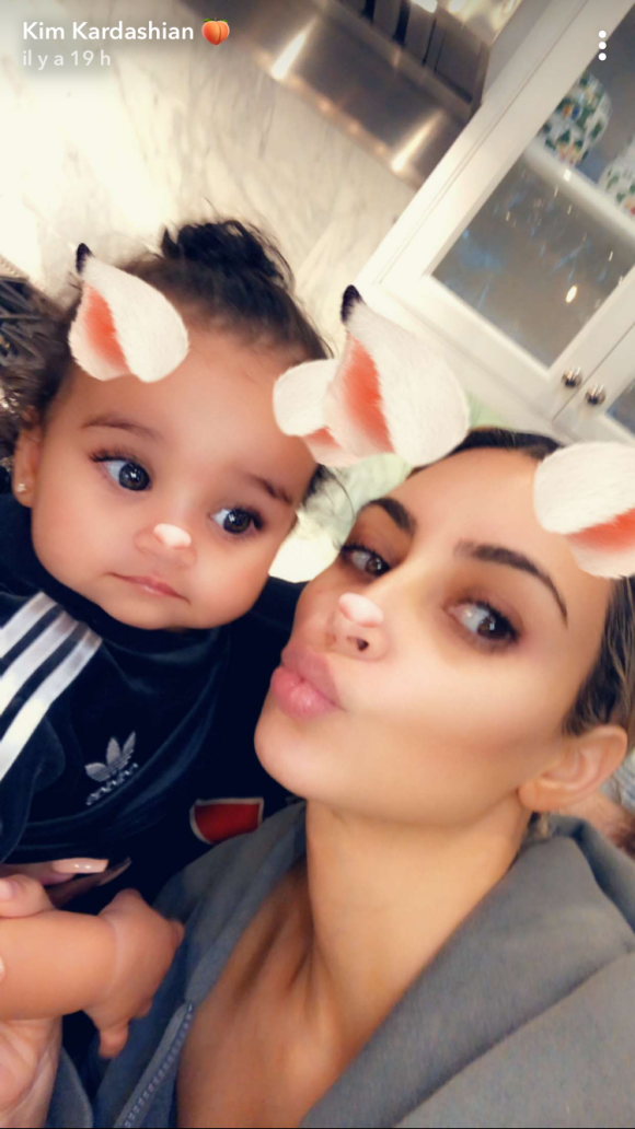 Kim Kardashian célèbre le 1er anniversaire de Dream, fille de Rob et Blac Chyna. Los Anglees le 10 novembre 2017.