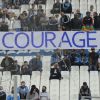 Les supporters de l'Olympique de Marseille (OM) ont déployé des banderoles de soutien à Bernard Tapie atteint d'un cancer lors du match OM-Toulouse, le 24 septembre 2017.
