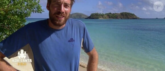 Romain dans "Koh-Lanta Fidji" (TF1), vendredi 24 novembre 2017.