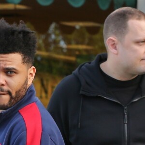 Exclusif - The Weeknd quitte la librairie Barnes & Noble en jogging 'Puma' à Calabasas, le 8 novembre 2017.