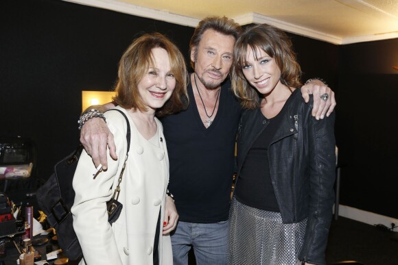 Exclusif - Nathalie Baye et Laura Smet avec le rockeur Johnny Hallyday au POPB de Bercy, le 15 juin 2013.