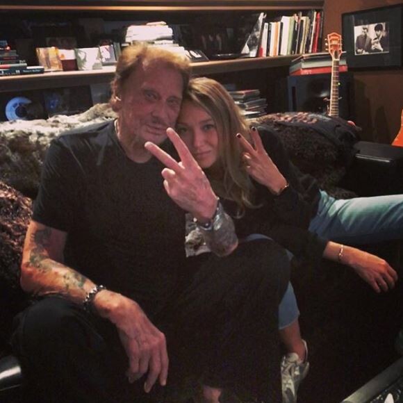 Johnny Hallyday en studio avec sa fille Laura Smet, à Paris. Instagram, le 4 octobre 2017.